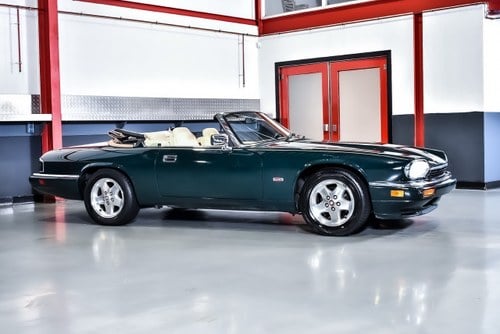 1995 Jaguar XJS Convertible 4,0L I6 In vendita (immagine 8 di 99)