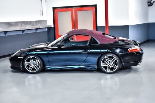 2000 Porsche 996 (911) Carrera 4 Convertible 3,4L Te koop (foto 24 van 86)