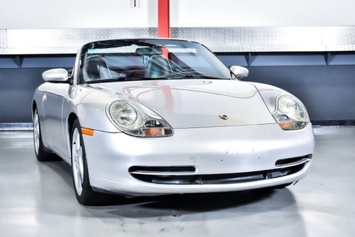 2000 Porsche 996 (911) Carrera Convertible 3,4L à vendre (picture 3 of 83)