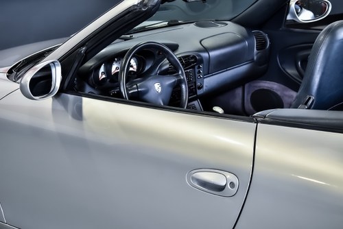 2000 Porsche 996 (911) Carrera Convertible 3,4L à vendre (picture 60 of 83)