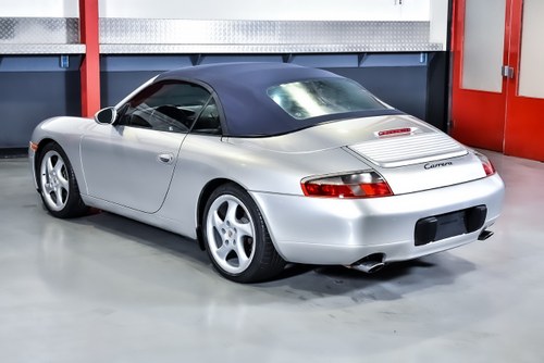 2000 Porsche 996 (911) Carrera Convertible 3,4L à vendre (picture 24 of 83)