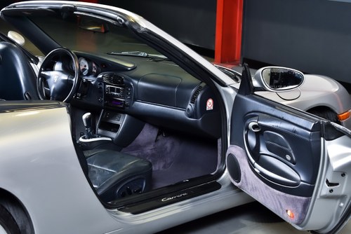 2000 Porsche 996 (911) Carrera Convertible 3,4L à vendre (picture 34 of 83)