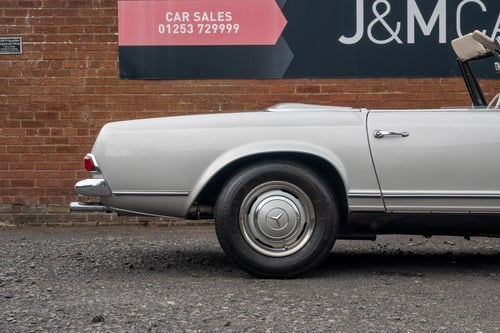 1967 Mercedes-Benz W113 250SL Automatic zum Verkauf (Bild 155 von 318)