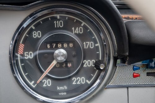 1967 Mercedes-Benz W113 250SL Automatic zum Verkauf (Bild 80 von 318)