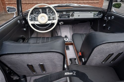 1967 Mercedes-Benz W113 250SL Automatic zum Verkauf (Bild 112 von 318)