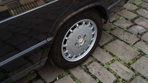 1988 Mercedes-Benz 190E 2.6 Auto W201 à venda (imagem 23 de 222)