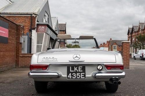 1967 Mercedes-Benz W113 250SL Automatic zum Verkauf (Bild 62 von 318)