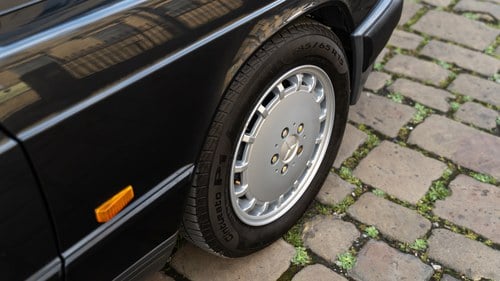 1988 Mercedes-Benz 190E 2.6 Auto W201 à venda (imagem 27 de 222)