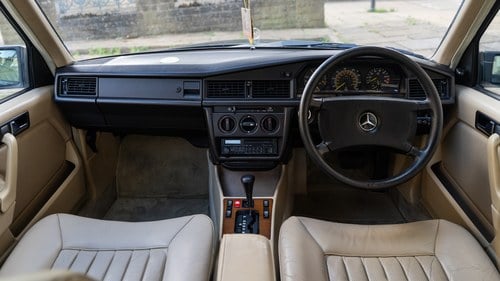 1988 Mercedes-Benz 190E 2.6 Auto W201 à venda (imagem 4 de 222)