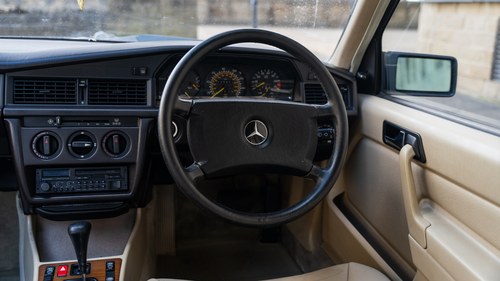 1988 Mercedes-Benz 190E 2.6 Auto W201 à venda (imagem 37 de 222)