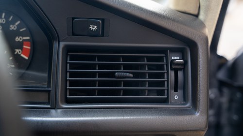 1988 Mercedes-Benz 190E 2.6 Auto W201 à venda (imagem 49 de 222)