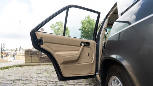 1988 Mercedes-Benz 190E 2.6 Auto W201 à venda (imagem 90 de 222)