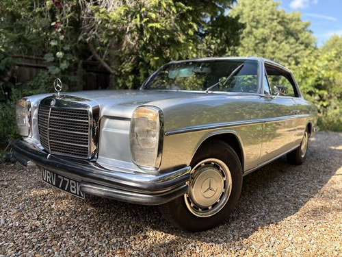 1971 Mercedes-Benz W114 250CE In vendita (immagine 1 di 82)