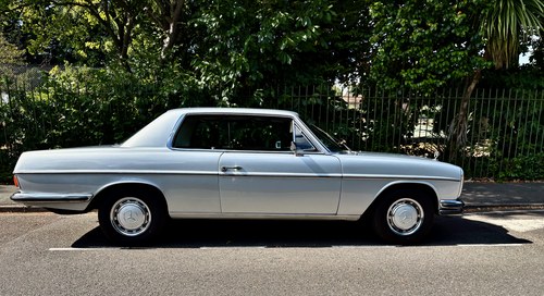 1971 Mercedes-Benz W114 250CE In vendita (immagine 12 di 82)