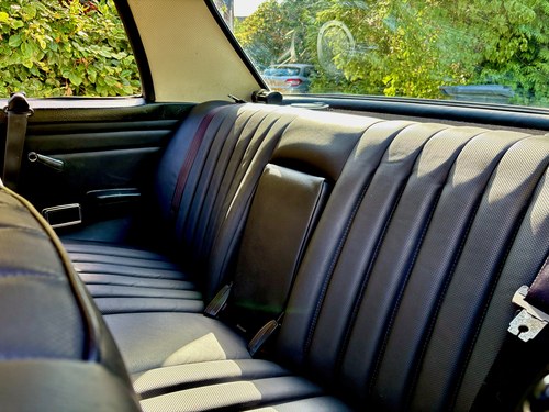 1971 Mercedes-Benz W114 250CE In vendita (immagine 43 di 82)