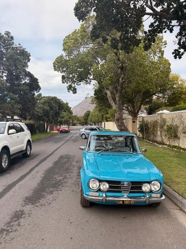 1972 Alfa Romeo Giulia Super 2000 RHD Te koop (foto 2 van 116)