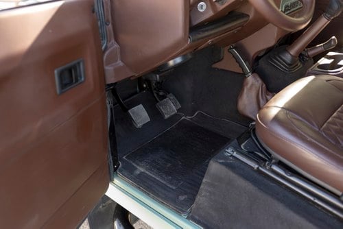 2010 Land Rover Defender TD4 Heritage Edition Tribute zum Verkauf (Bild 39 von 260)