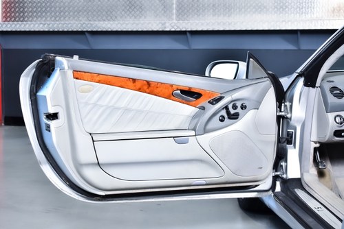 2004 Mercedes-Benz R230 SL600 Convertible 6,0L V12 zum Verkauf (Bild 38 von 97)