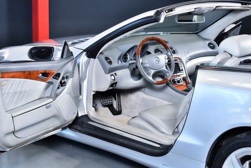 2004 Mercedes-Benz R230 SL600 Convertible 6,0L V12 zum Verkauf (Bild 39 von 97)