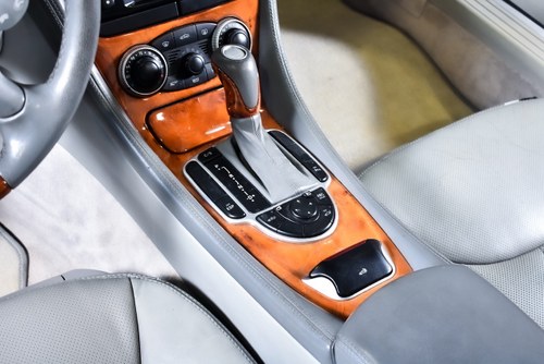 2004 Mercedes-Benz R230 SL600 Convertible 6,0L V12 zum Verkauf (Bild 43 von 97)