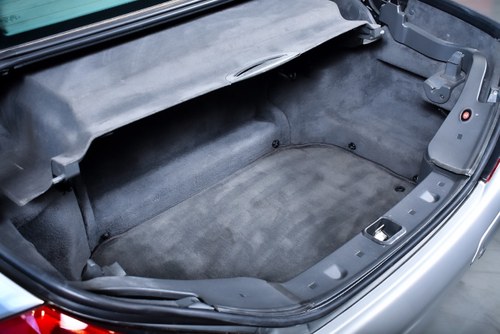 2004 Mercedes-Benz R230 SL600 Convertible 6,0L V12 zum Verkauf (Bild 58 von 97)