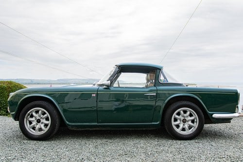 1964 Triumph TR4 ‘Surrey Top’ till salu (bild 12 av 98)
