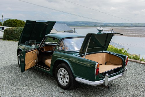 1964 Triumph TR4 ‘Surrey Top’ till salu (bild 6 av 98)