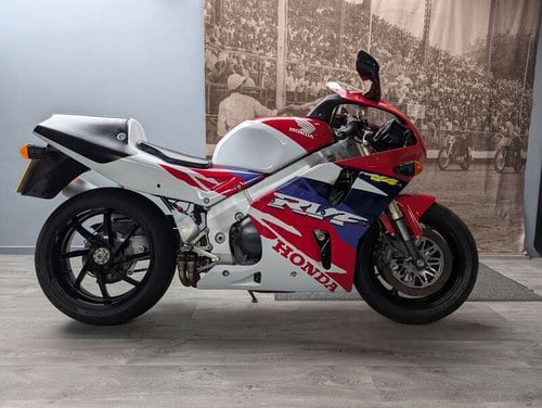 1998 HONDA RVF750 RC45 Zu verkaufen durch Auktion