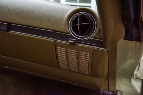 1977 Mercedes-Benz C107 450SLC LHD zum Verkauf (Bild 42 von 163)