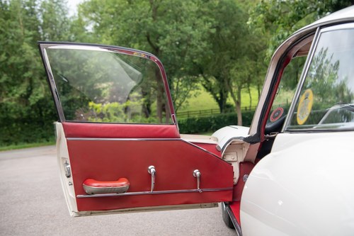 1964 Jaguar E-Type Series 1 4.2 FHC In vendita (immagine 52 di 197)