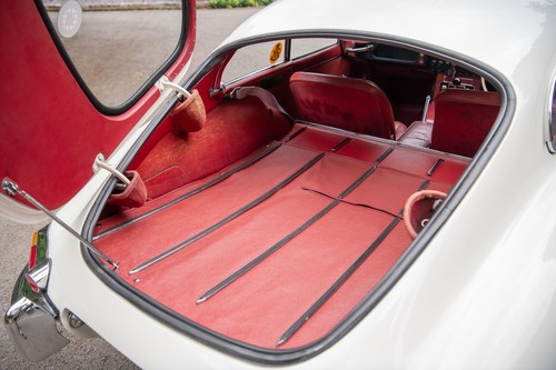 1964 Jaguar E-Type Series 1 4.2 FHC In vendita (immagine 58 di 197)