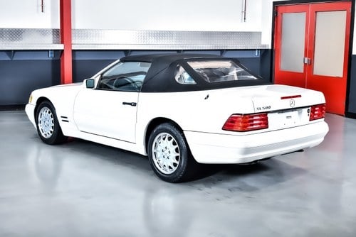 1997 Mercedes-Benz R129 SL500 Convertible 5,0L V8 (21k miles) In vendita (immagine 27 di 103)