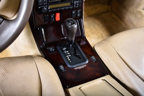 1997 Mercedes-Benz R129 SL500 Convertible 5,0L V8 (21k miles) In vendita (immagine 44 di 103)