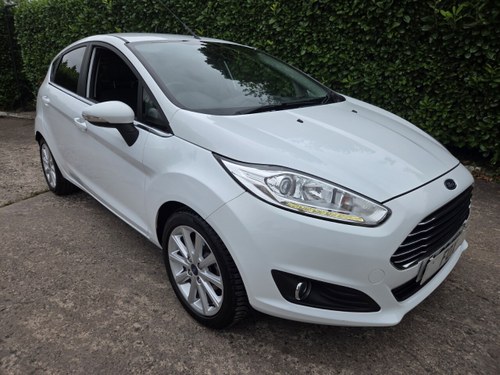 2016 FORD FIESTA 1.0T EcoBoost Titanium Hatchback 5dr Petrol Kaufen Bei