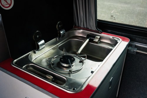 2005 Volkswagen Transporter T5 2.5L TDI Camper Van Te koop (foto 48 van 168)