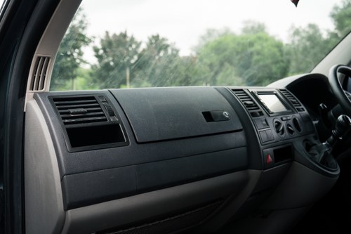 2005 Volkswagen Transporter T5 2.5L TDI Camper Van Te koop (foto 67 van 168)