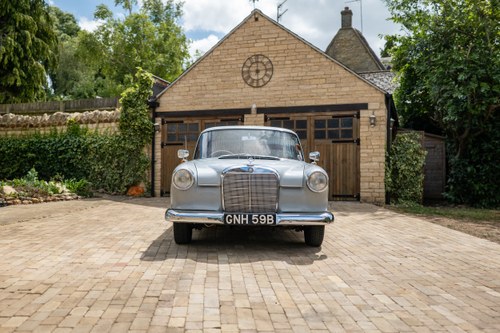 1964 Mercedes-Benz 190 (W110) à vendre (picture 3 of 308)