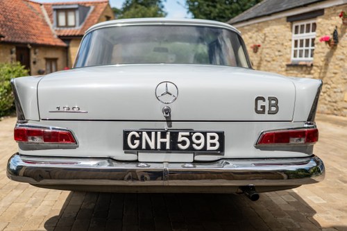 1964 Mercedes-Benz 190 (W110) à vendre (picture 13 of 308)