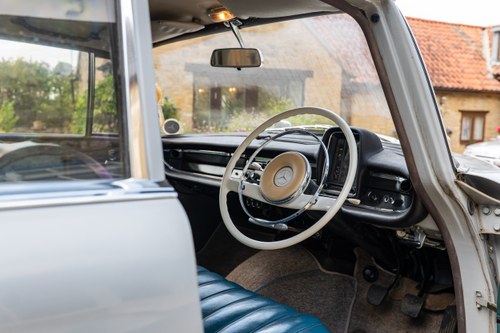 1964 Mercedes-Benz 190 (W110) à vendre (picture 39 of 308)