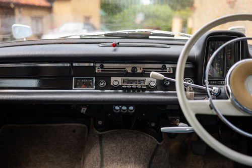 1964 Mercedes-Benz 190 (W110) à vendre (picture 81 of 308)