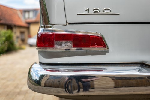 1964 Mercedes-Benz 190 (W110) à vendre (picture 135 of 308)