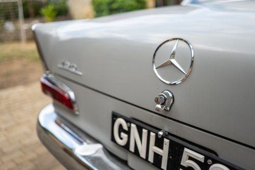 1964 Mercedes-Benz 190 (W110) à vendre (picture 176 of 308)