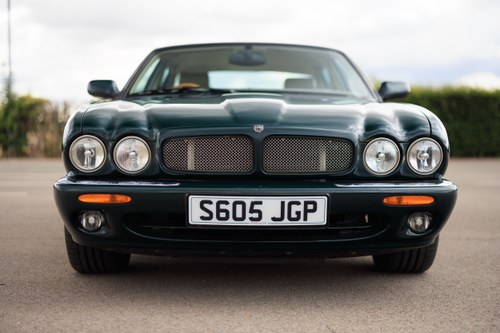 1998 Jaguar X308 XJR zum Verkauf (Bild 3 von 176)