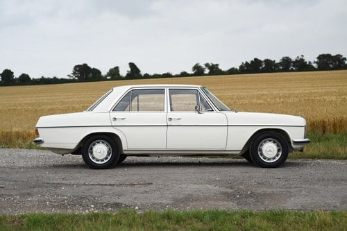 1971 Mercedes-Benz W115 220 Automatic In vendita (immagine 16 di 182)