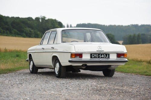 1971 Mercedes-Benz W115 220 Automatic In vendita (immagine 21 di 182)