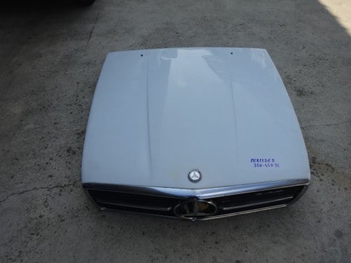 Front bonnet with grill Mercedes 350 SL and 450 SL Till salu