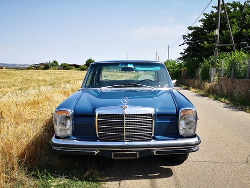 1970 Mercedes-Benz 250/8 W114 In vendita (immagine 3 di 38)
