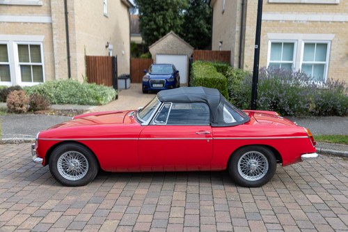 1966 MGB Roadster Te koop (foto 38 van 175)