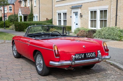 1966 MGB Roadster Te koop (foto 8 van 175)