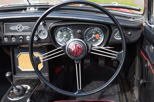 1966 MGB Roadster Te koop (foto 48 van 175)